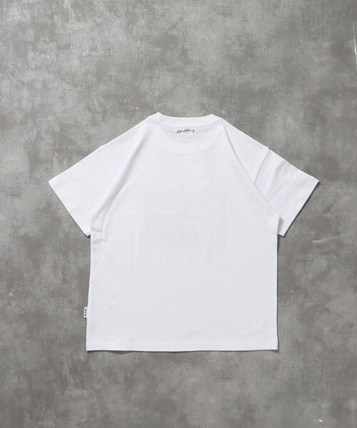 FFEIN(フェイン)の「【FFEIN(フェイン)】モノトーンフォトプリントショート丈Tシャツ / Tシャツ クルーネック 半袖 プリント フォト 【短丈】(Tシャツ/カットソー・メンズ・ブラック/アッシュグレー/ホワイト・LARGE/MEDIUM/SMALL)」の8枚目の写真