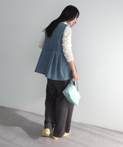 Green Parks(グリーンパークス)の「デニムペプラムジレ(ベスト・レディース・インディゴブルー/ブラック・FREE)」の5枚目の写真