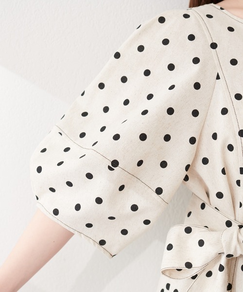 natural couture(ナチュラルクチュール)の「ランタンスリーブワンピース(ワンピース・レディース・アイボリー/ドット/インディゴブルー・LARGE/MEDIUM)」の22枚目の写真