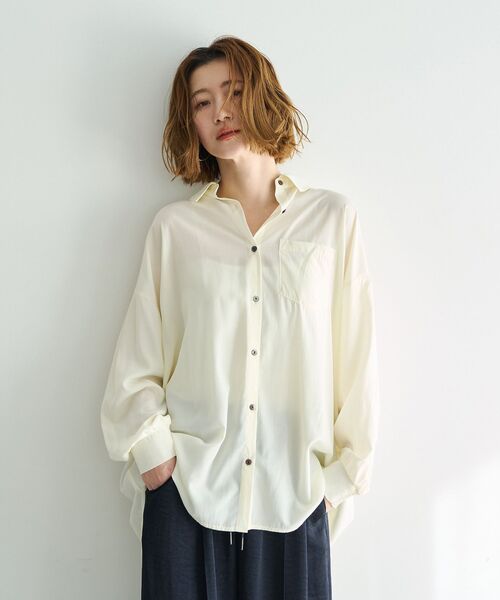 YECCA VECCA（イェッカヴェッカ）の「バックギャザーロングシャツ（シャツ/ブラウス・レディース・ミント/ネイビー/ラベンダー/アイボリー・FREE）」の5枚目の写真