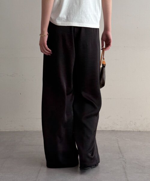 LOUNGEDRESS（ラウンジドレス）の「サテンワイドイージーパンツ（その他パンツ・レディース・ブラック・MEDIUM/SMALL）」の9枚目の写真