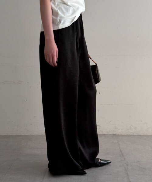 LOUNGEDRESS（ラウンジドレス）の「サテンワイドイージーパンツ（その他パンツ・レディース・ブラック・MEDIUM/SMALL）」の10枚目の写真