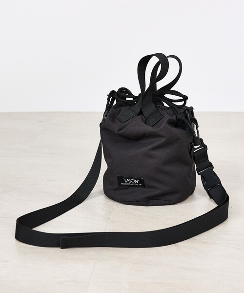 TAION(タイオン)の「【TAION/タイオン】NON DOWN MOUNTAIN BUCKET BAG/ノンダウン マウンテン バケットバッグ/ユニセックス 【WEB限定】(ボディバッグ/ウエストポーチ・メンズ・ライトブラウン/ブラック/ネイビー/カーキ・フリー)」の14枚目の写真