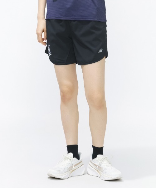 NEW BALANCE（ニューバランス）の「ニューバランス New Balance 5インチグラフィックウーブンショーツ（その他パンツ・レディース・ブラック/バイオレット・S/M/L/XL）」の2枚目の写真