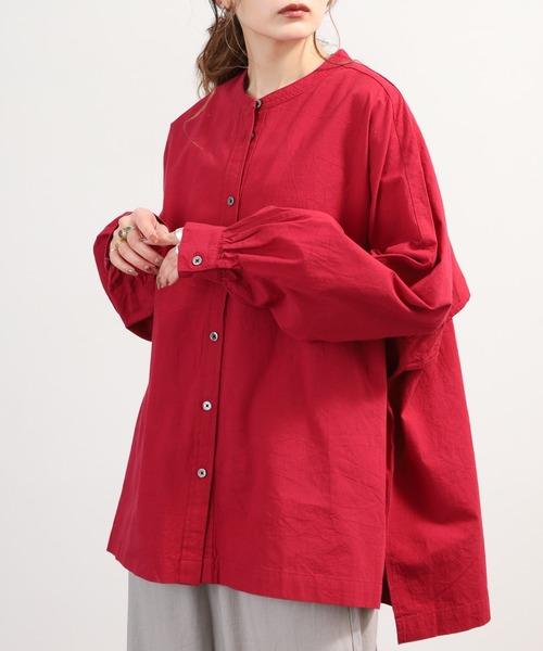OMNES(オムネス)の「製品洗いスラブコットン 後ろケープ長袖シャツ(シャツ/ブラウス・レディース・ワイン/ライトカーキ・FREE)」の17枚目の写真