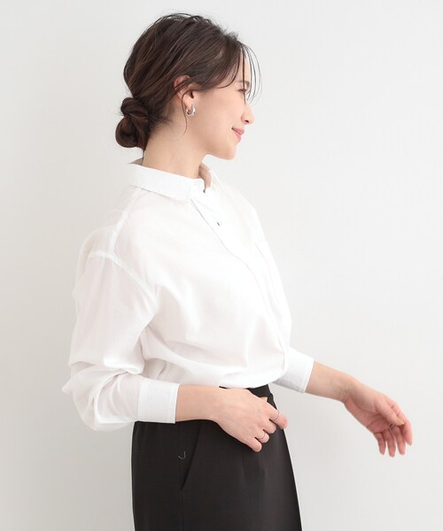 SHOO・LA・RUE（シューラルー）の「【S-LL】シーズン問わず合わせやすい レギュラーカラーシャツ（シャツ/ブラウス・レディース・ブルー系7/ホワイト/ピンク系3/グリーン系・03/02/01/04）」の6枚目の写真