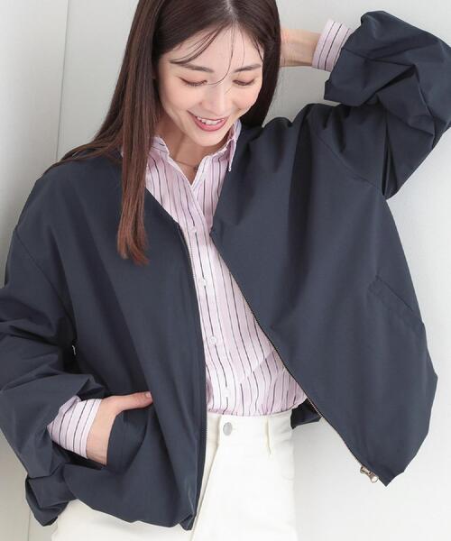 SHOO・LA・RUE(シューラルー)の「【選べる色・柄/S-LL】通年使える レギュラーカラーシャツ(シャツ/ブラウス・レディース・ブルー系7/ホワイト/ピンク系3/グリーン系・03/02/01/04)」の5枚目の写真