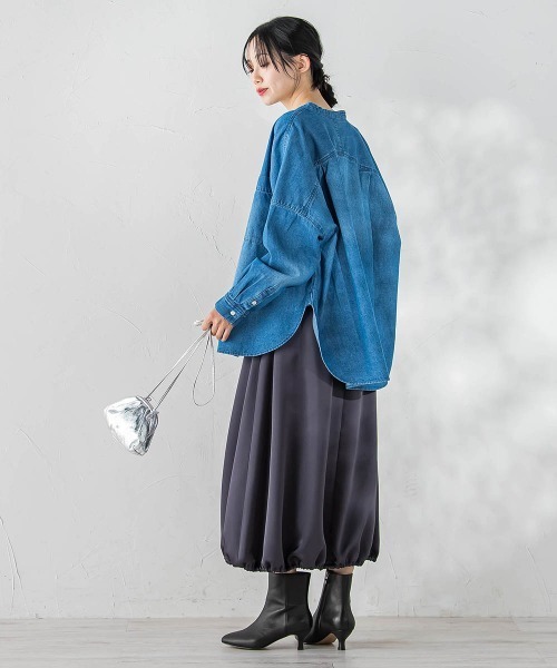 Droite lautreamont(ドロワットロートレアモン)の「バンドカラーデニムシャツ≪洗濯機で洗える≫(シャツ/ブラウス・レディース・ブルー/ライトグレー・M)」の8枚目の写真