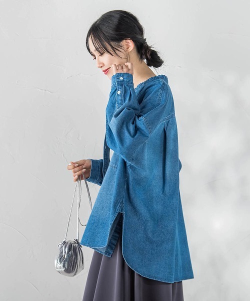 Droite lautreamont(ドロワットロートレアモン)の「バンドカラーデニムシャツ≪洗濯機で洗える≫(シャツ/ブラウス・レディース・ブルー/ライトグレー・M)」の4枚目の写真