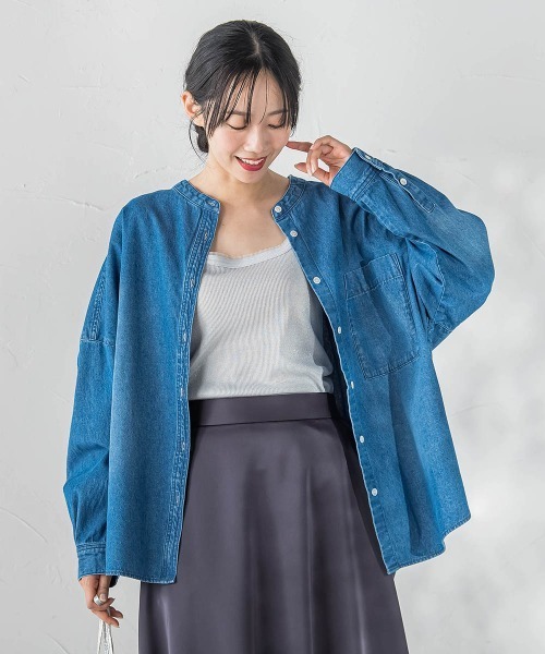 Droite lautreamont(ドロワットロートレアモン)の「バンドカラーデニムシャツ≪洗濯機で洗える≫(シャツ/ブラウス・レディース・ブルー/ライトグレー・M)」の3枚目の写真