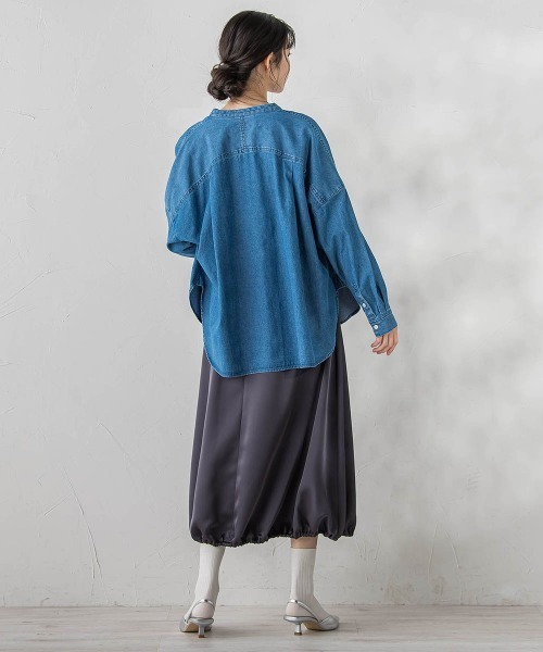 Droite lautreamont(ドロワットロートレアモン)の「バンドカラーデニムシャツ≪洗濯機で洗える≫(シャツ/ブラウス・レディース・ブルー/ライトグレー・M)」の16枚目の写真