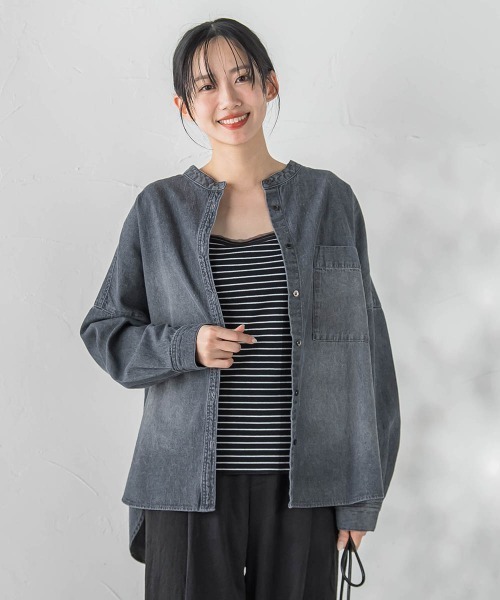 Droite lautreamont(ドロワットロートレアモン)の「バンドカラーデニムシャツ≪洗濯機で洗える≫(シャツ/ブラウス・レディース・ブルー/ライトグレー・M)」の17枚目の写真
