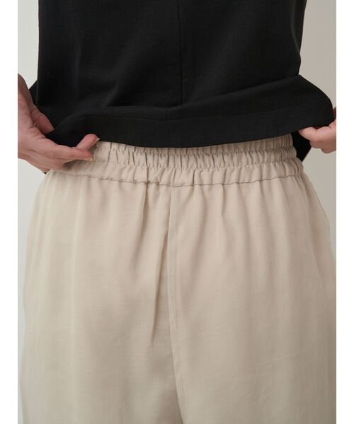 ELENDEEK(エレンディーク)の「SHEER RELAX PT(その他パンツ・レディース・ブルー/ブラック/アイボリー・01/02)」の18枚目の写真