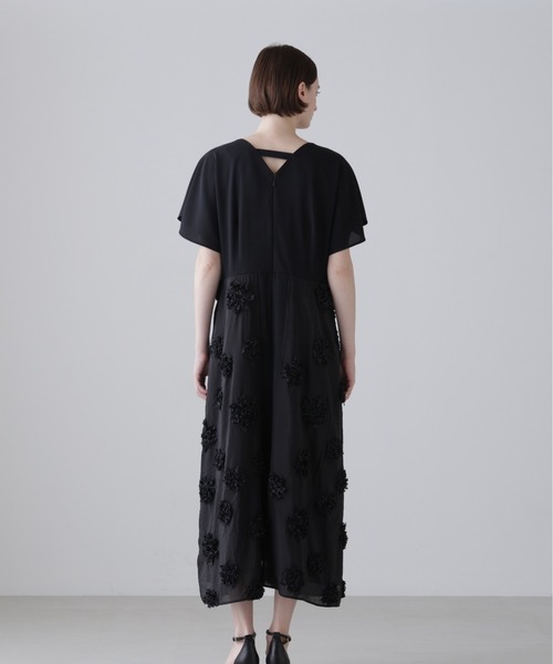ADORE(アドーア)の「◆ドットフラワーエンブロイダリーワンピース(ワンピース・レディース・ブラック・38)」の15枚目の写真