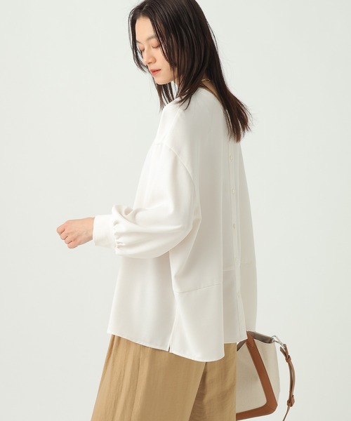 Elura（エルーラ）の「【UVカット・防シワ機能付き】サラサラリラクシー7分ブラウス/656784（シャツ/ブラウス・レディース・ブラック/ダークブラウン/オフホワイト/モカ・FREE）」の5枚目の写真