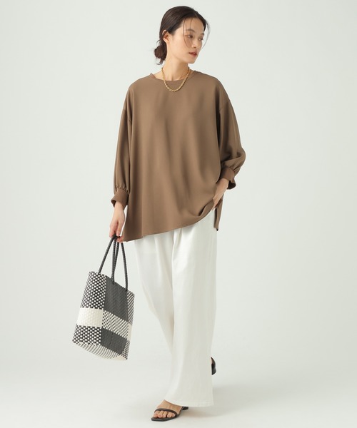 Elura（エルーラ）の「【UVカット・防シワ機能付き】サラサラリラクシー7分ブラウス/656784（シャツ/ブラウス・レディース・ブラック/ダークブラウン/オフホワイト/モカ・FREE）」の14枚目の写真