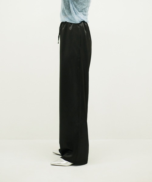 My shawty(マイシャウティー)の「satin easy wide pants(スラックス・レディース・ブラック/アイボリー・FREE)」の5枚目の写真