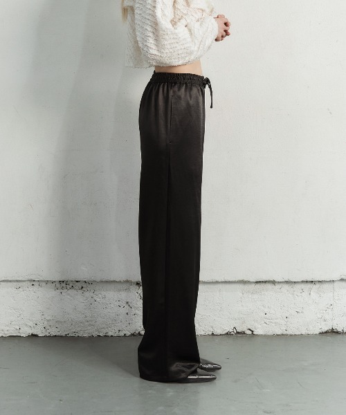 My shawty(マイシャウティー)の「satin easy wide pants(スラックス・レディース・ブラック/アイボリー・FREE)」の12枚目の写真