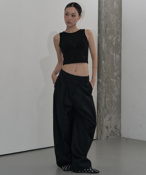 ZIZEMUSEUM（ジゼミュージアム）の「BACK OPEN BUTTON LAYERED TOP (BALCK)（Tシャツ/カットソー・レディース・その他・SMALL/MEDIUM）」の2枚目の写真