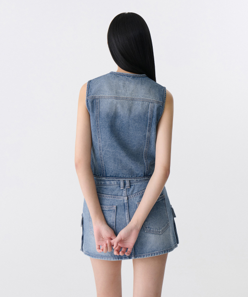 MUSINSA STANDARD WOMAN（ムシンサスタンダードウーマン）の「ウィメンズスリムカラーレスデニムベスト[ライトインディゴ]（ベスト・レディース・その他・S/M/L）」の2枚目の写真