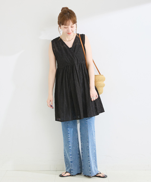 B.C STOCK(ベーセーストック)の「手洗い可 / カットジャガードノースリーブブラウス(シャツ/ブラウス・レディース・ホワイト/ブラック・FREE)」の9枚目の写真
