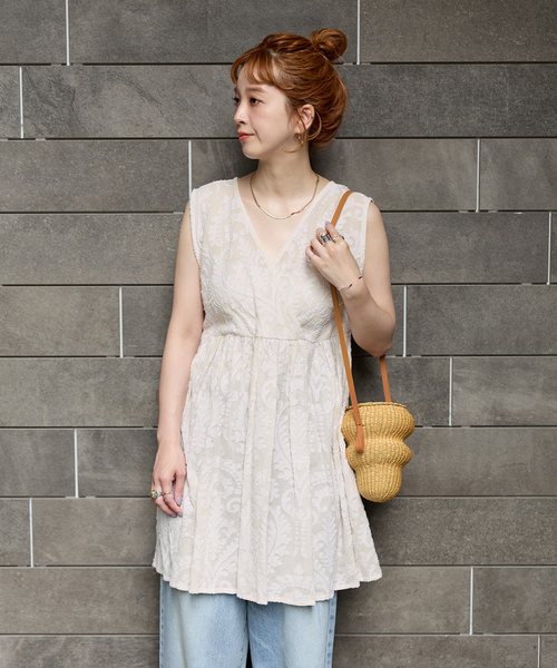 B.C STOCK(ベーセーストック)の「手洗い可 / カットジャガードノースリーブブラウス(シャツ/ブラウス・レディース・ホワイト/ブラック・FREE)」の20枚目の写真