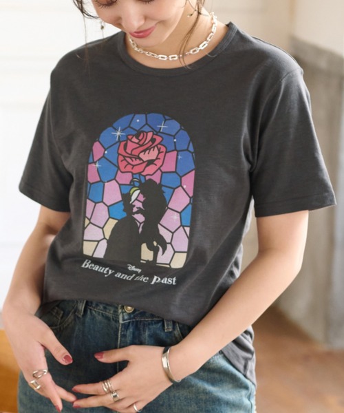 Disney(ディズニー)の「<Disney>【美女と野獣】ヴィンテージTシャツ(Tシャツ/カットソー・レディース・チャコール・MEDIUM/X-LARGE/XX-LARGE/LARGE)」の5枚目の写真