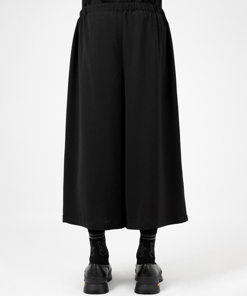 LAD MUSICIAN（ラッドミュージシャン）の「DRY CLOTH CROPPED HAKAMA PANTS（その他パンツ・メンズ・ブラック・46/44/42）」の4枚目の写真