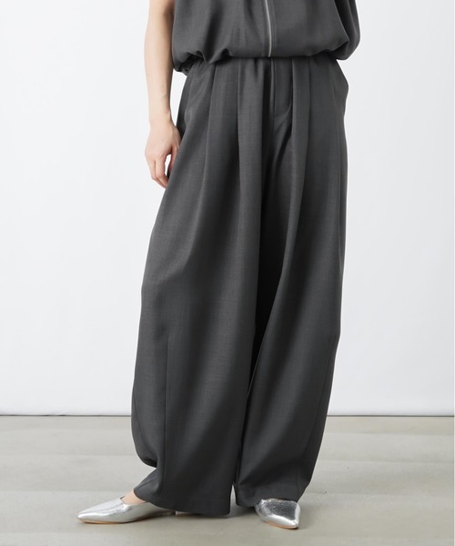 LUCA/LADY LUCK LUCA（ルカ/レディラックルカ）の「LC/LLL コクーンボリュームパンツ（その他パンツ・レディース・チャコールグレー/ベージュ・FREE）」の15枚目の写真