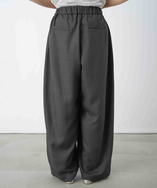 LUCA/LADY LUCK LUCA（ルカ/レディラックルカ）の「LC/LLL コクーンボリュームパンツ（その他パンツ・レディース・チャコールグレー/ベージュ・FREE）」の22枚目の写真