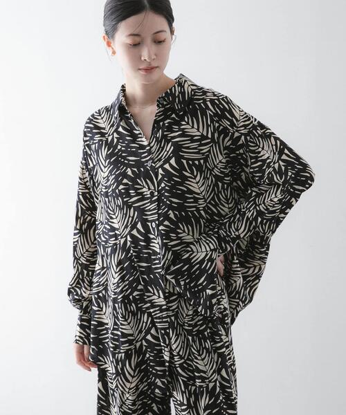 URBAN RESEARCH（アーバンリサーチ）の「『一部別注カラー』LUSANA　SUN SHIRTS（シャツ/ブラウス・レディース・ブラック系その他/ブルー系その他・X-SMALL）」の2枚目の写真