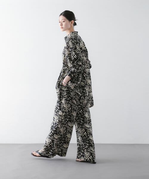 URBAN RESEARCH（アーバンリサーチ）の「『一部別注カラー』LUSANA　SUN SHIRTS（シャツ/ブラウス・レディース・ブラック系その他/ブルー系その他・X-SMALL）」の8枚目の写真