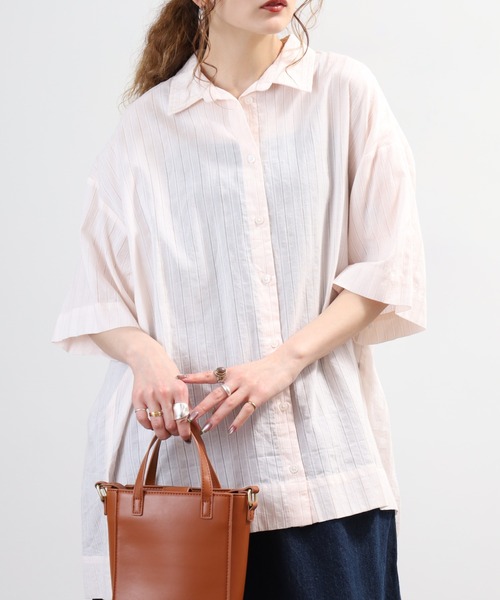 BRODIAEA(ブローディア)の「BRODIAEA インド綿チュニックブラウス 半端袖(シャツ/ブラウス・レディース・オフホワイト/ベビーピンク/オレンジ/ネイビー・40)」の3枚目の写真
