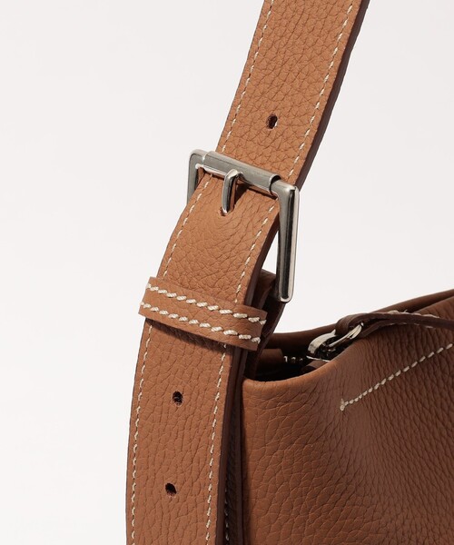 TOMORROWLAND （トゥモローランド）の「【別注】Charles et Charlus Christine シュリンクレザー ショルダーバッグ（ショルダーバッグ・メンズ・ブラック/ブラウン・FREE）」の10枚目の写真