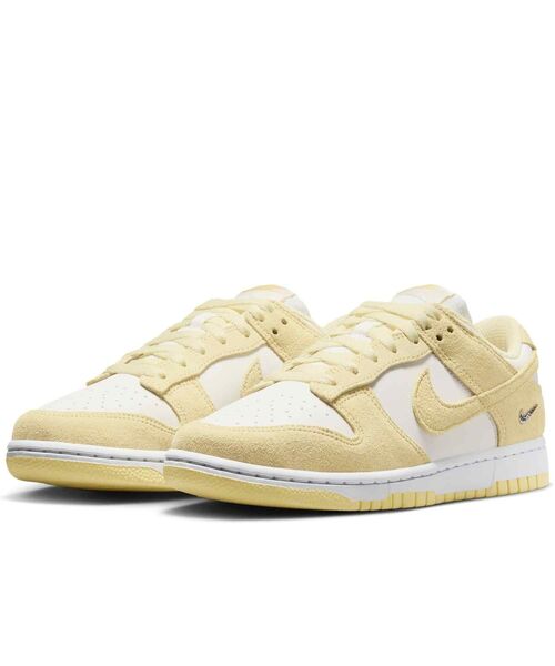 NIKE(ナイキ)の「ナイキ ダンク LOW スエード ウィメンズシューズ / Nike Dunk Low Suede Women's Shoes IO4244-104 Sail(スニーカー・レディース・クリーム・23/23.5/24/24.5/22/22.5/25/25.5/26)」の5枚目の写真