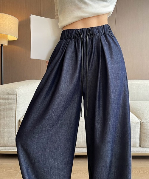 SallyLunn(サリーラン)の「落ち感ハイウエストタックワイドパンツ(その他パンツ・レディース・ネイビー/ブラック・LARGE/MEDIUM)」の4枚目の写真