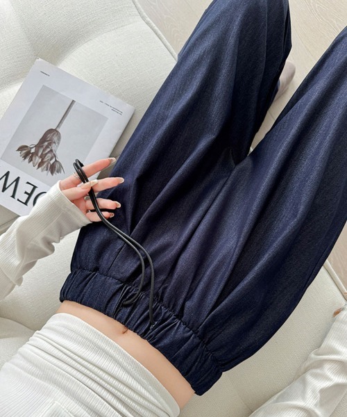SallyLunn(サリーラン)の「落ち感ハイウエストタックワイドパンツ(その他パンツ・レディース・ネイビー/ブラック・LARGE/MEDIUM)」の5枚目の写真