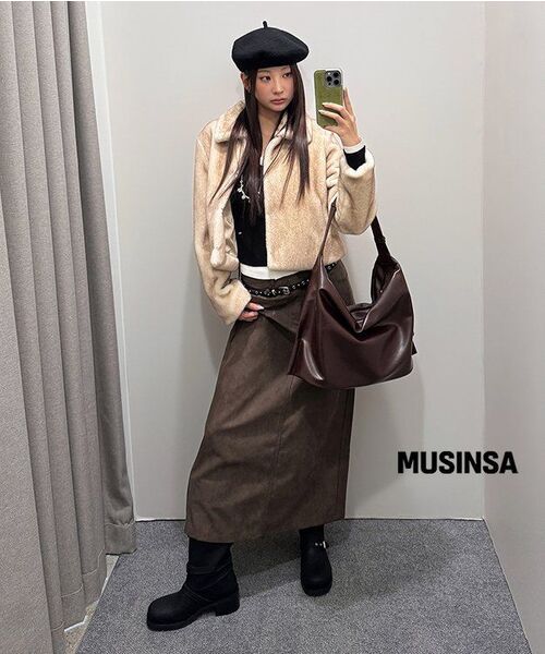 MUSINSA STANDARD WOMAN（ムシンサスタンダードウーマン）の「ウィメンズ シンセティックスエード マキシスカート [ブラウン]（スカート・レディース・その他・X-SMALL/SMALL/LARGE/MEDIUM）」の3枚目の写真