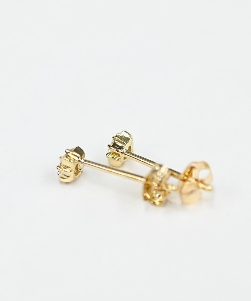 sowi(ソーイ)の「K10YG ダイヤモンド四芒星ピアス(ピアス(両耳用)・レディース・ゴールド・フリ-)」の6枚目の写真