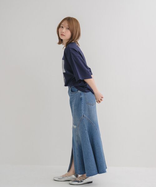 RETRO GIRL（レトロガール）の「箔プリントBIGTEE（Tシャツ/カットソー・レディース・オフホワイト/ブルー/ベージュ・FREE）」の6枚目の写真