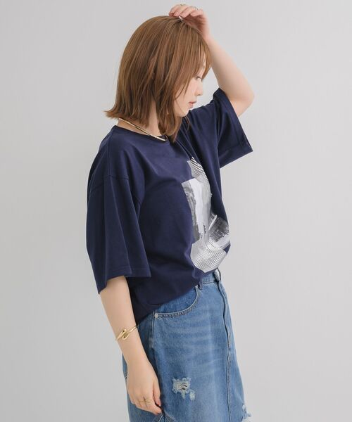RETRO GIRL（レトロガール）の「箔プリントBIGTEE（Tシャツ/カットソー・レディース・オフホワイト/ブルー/ベージュ・FREE）」の12枚目の写真
