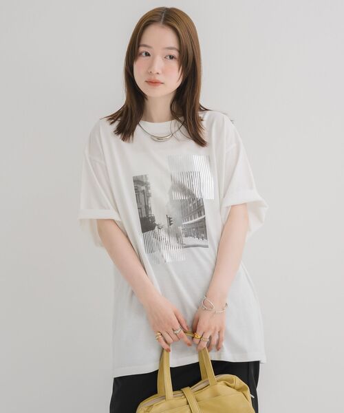 RETRO GIRL（レトロガール）の「箔プリントBIGTEE（Tシャツ/カットソー・レディース・オフホワイト/ブルー/ベージュ・FREE）」の17枚目の写真