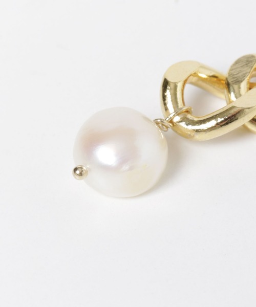 THE GOODLAND MARKET（ザグッドランドマーケット）の「STACEY　チェーン淡水バロックパールピアス（ピアス（両耳用）・レディース・ゴールド・FREE）」の2枚目の写真