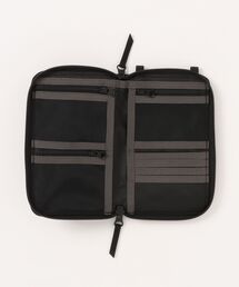 Out n About（アウトナバウト）の「Wallet Pochette（財布）」