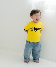 babybaby（ベイビーベイビー）の「【阪神タイガース】キッズ背番号Tシャツ（Tシャツ/カットソー）」