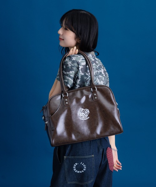 Remember.(リメンバー)の「レザー調2wayボストンバッグ / Synthetic leather 2way Bostonbag(ボストンバッグ・メンズ・ブラウン/ブラック・FREE)」の9枚目の写真