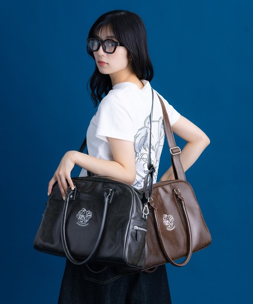 Remember.(リメンバー)の「レザー調2wayボストンバッグ / Synthetic leather 2way Bostonbag(ボストンバッグ・メンズ・ブラウン/ブラック・FREE)」の6枚目の写真