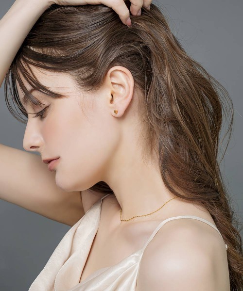 Cream dot.(クリームドット)の「【サージカルステンレス】キューブ×ボールのステンレス製ネジロック式ピアス(ピアス(両耳用)・レディース・ゴールド/シルバー/ブラック・ONE SIZE)」の4枚目の写真