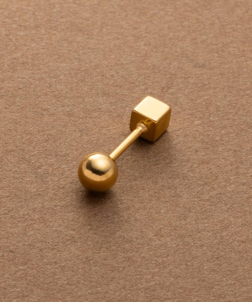 Cream dot.(クリームドット)の「【サージカルステンレス】キューブ×ボールのステンレス製ネジロック式ピアス(ピアス(両耳用)・レディース・ゴールド/シルバー/ブラック・ONE SIZE)」の10枚目の写真