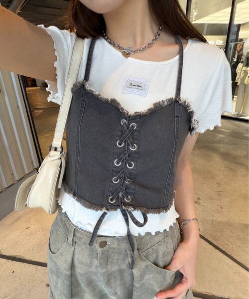 w closet(ダブルクローゼット)の「レースUPデニムビスチェ(シャツ/ブラウス・レディース・ブルー/ブラック・FREE)」の1枚目の写真